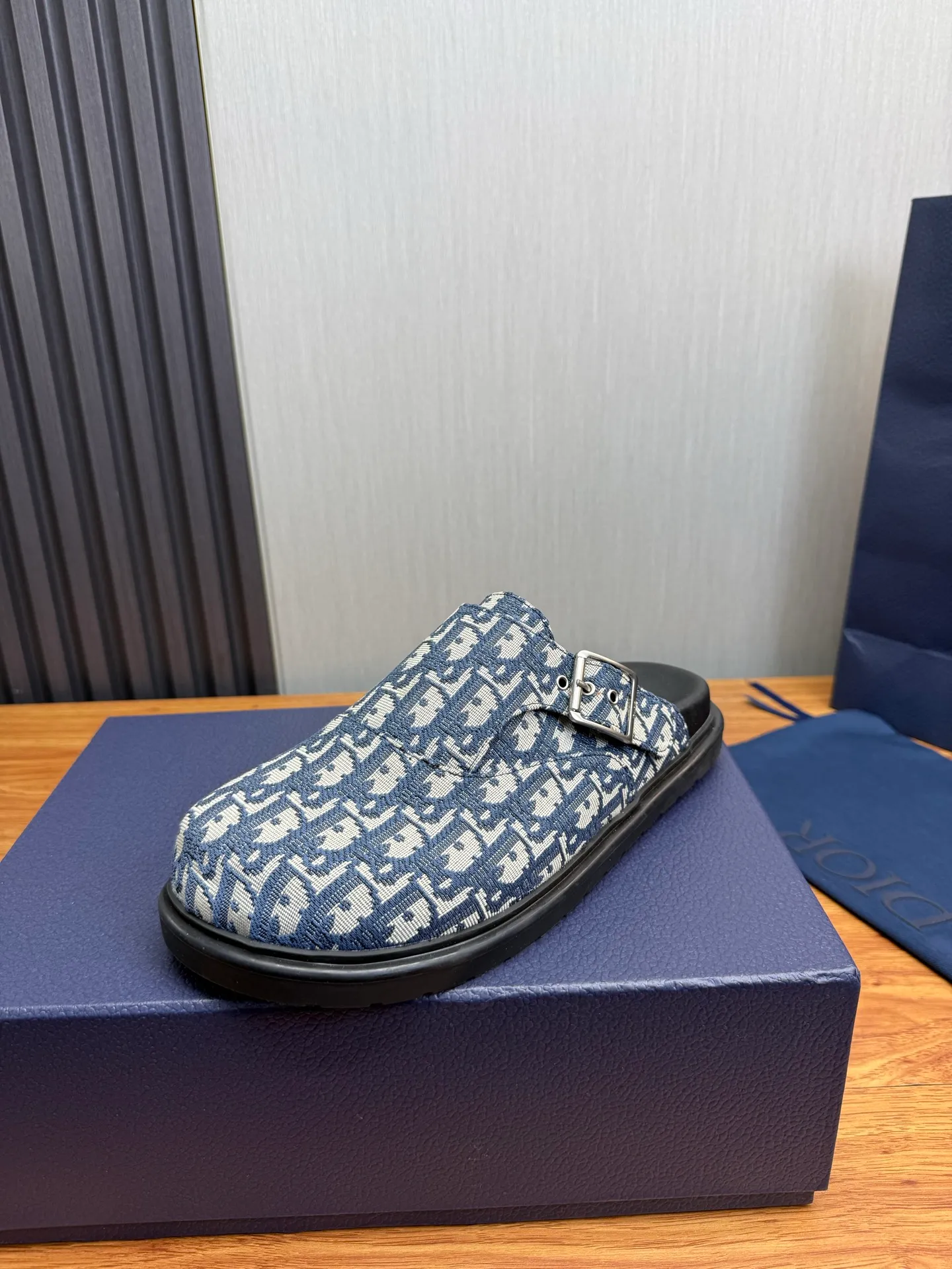 Men's men's shoes 420💰 Dior. Men's slippers🩴Official website 1:1 production 38-45 yards 45 46 🉑️Customized original material shipped✅